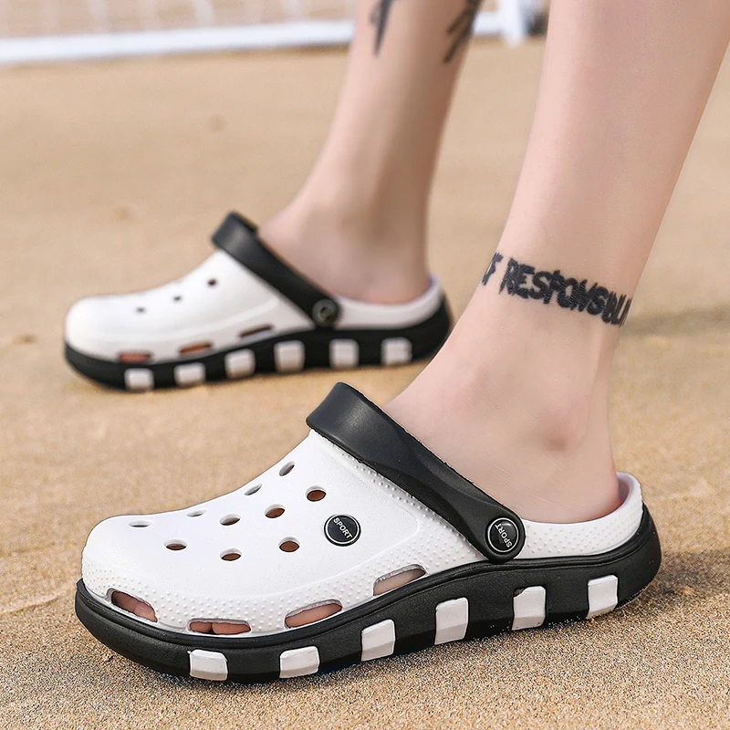 The manufacturer wholesales summer cool fashion sandals new couple garden shoes non-slip wear resistant  home slippers