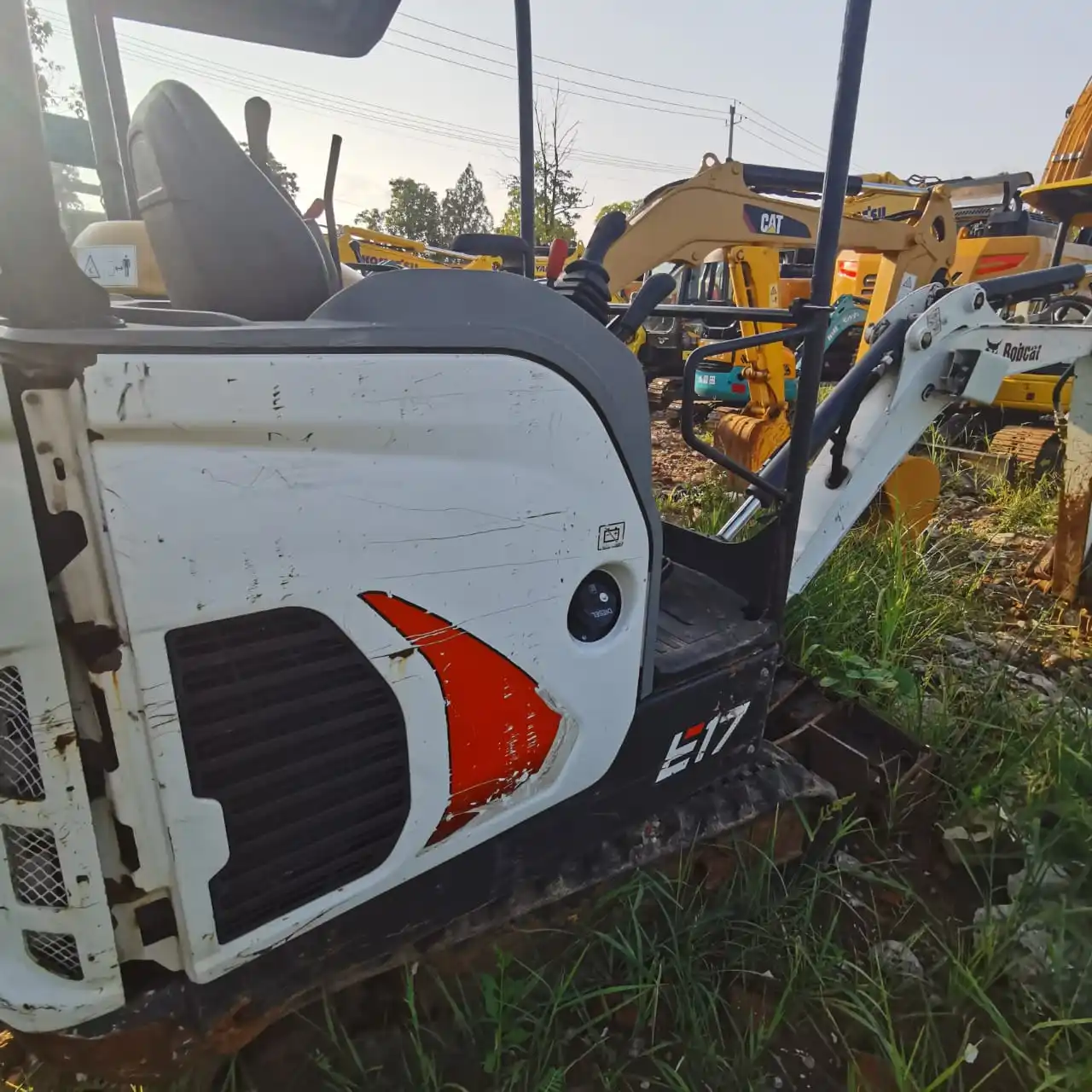 Bobcat E17 Second hand hydraulic excavator with high condition Used mini digger Bobcat E27 20 25 26 35 Cheap price