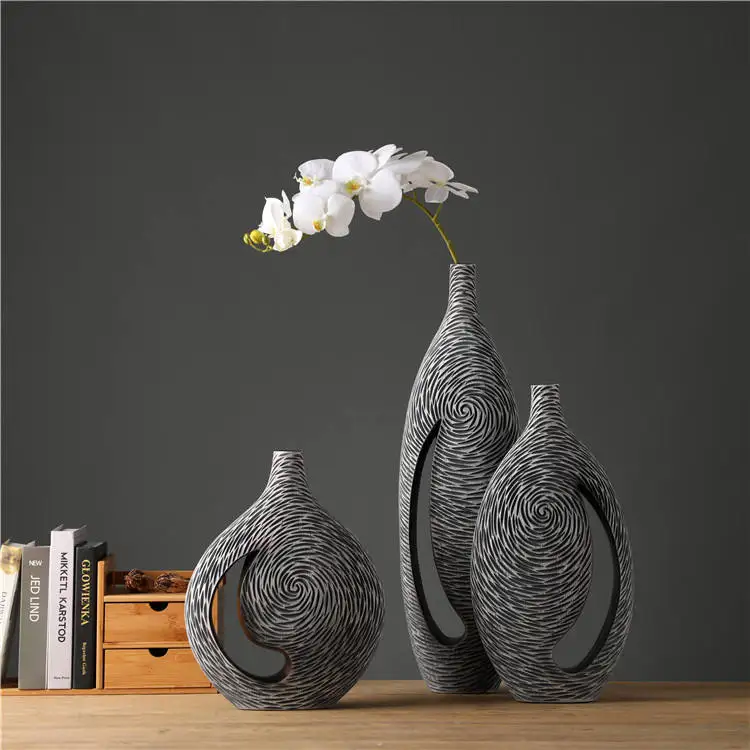 Wholesale Large Polyresin Fashion Vase Home Decorative Flower Vase Nordic Floor Standing Resin Vases