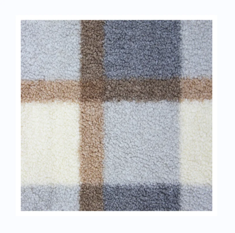 Hot selling Super Soft Warm Hand-feeling 100%Polyester Print Fleece Fabric For Coat Garment 420gsm