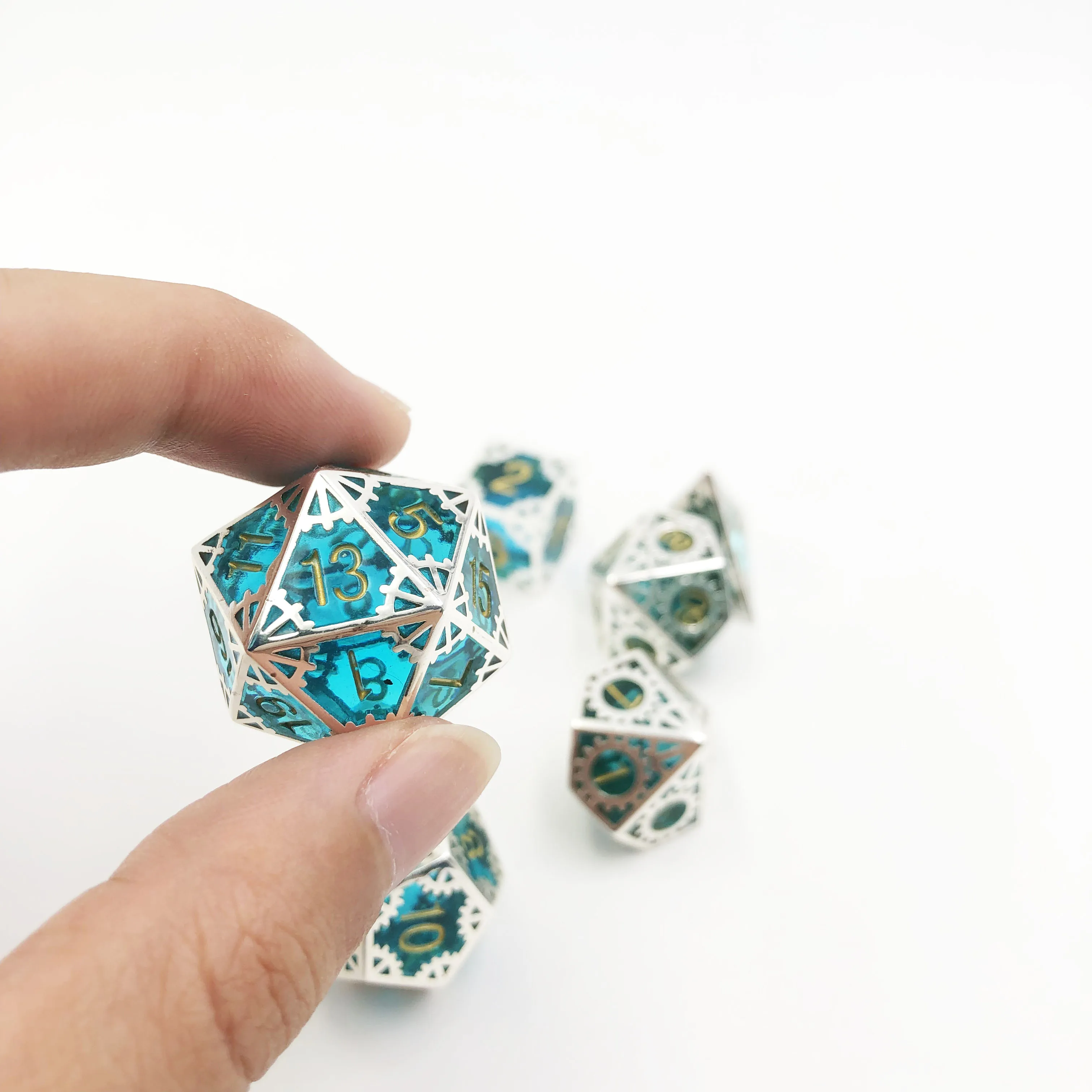 
Resin Crystal Polyhedral Dice Professional Custom Resin Dice For Role Playing Dungeon and Dragons RPG 