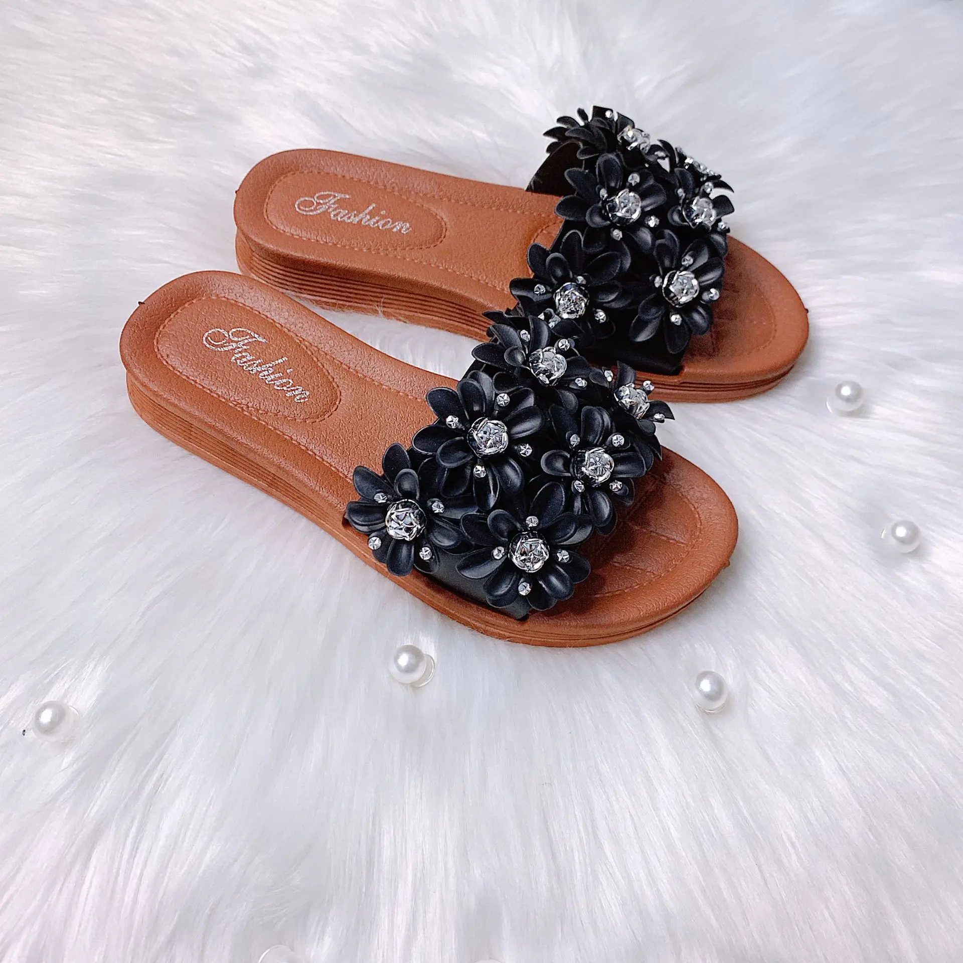 Women famous brands slippers Korean version flower drill buckle casual designer slippers
