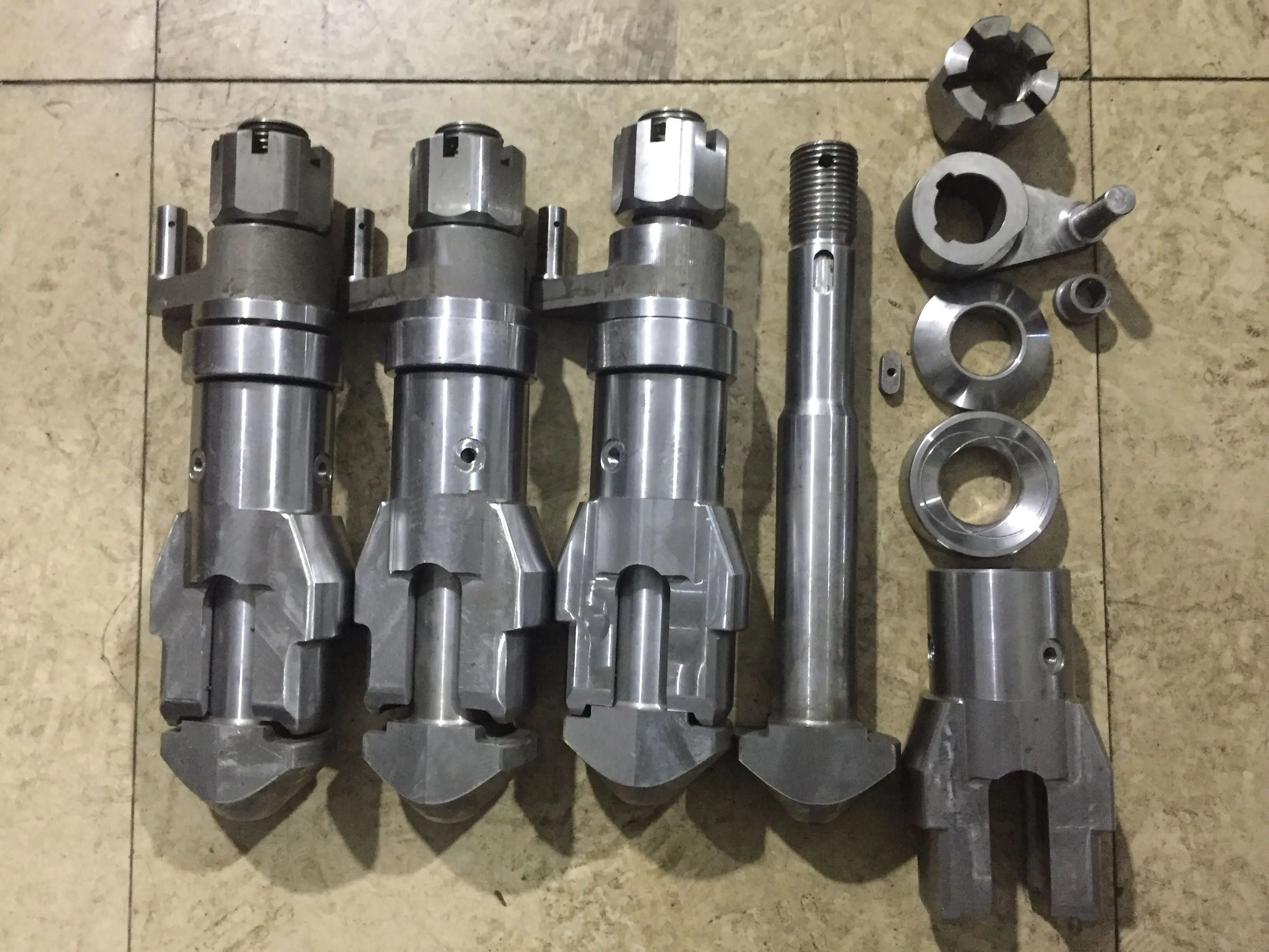 Twist lock pin kit head blocks for CONTAINER SPREADER