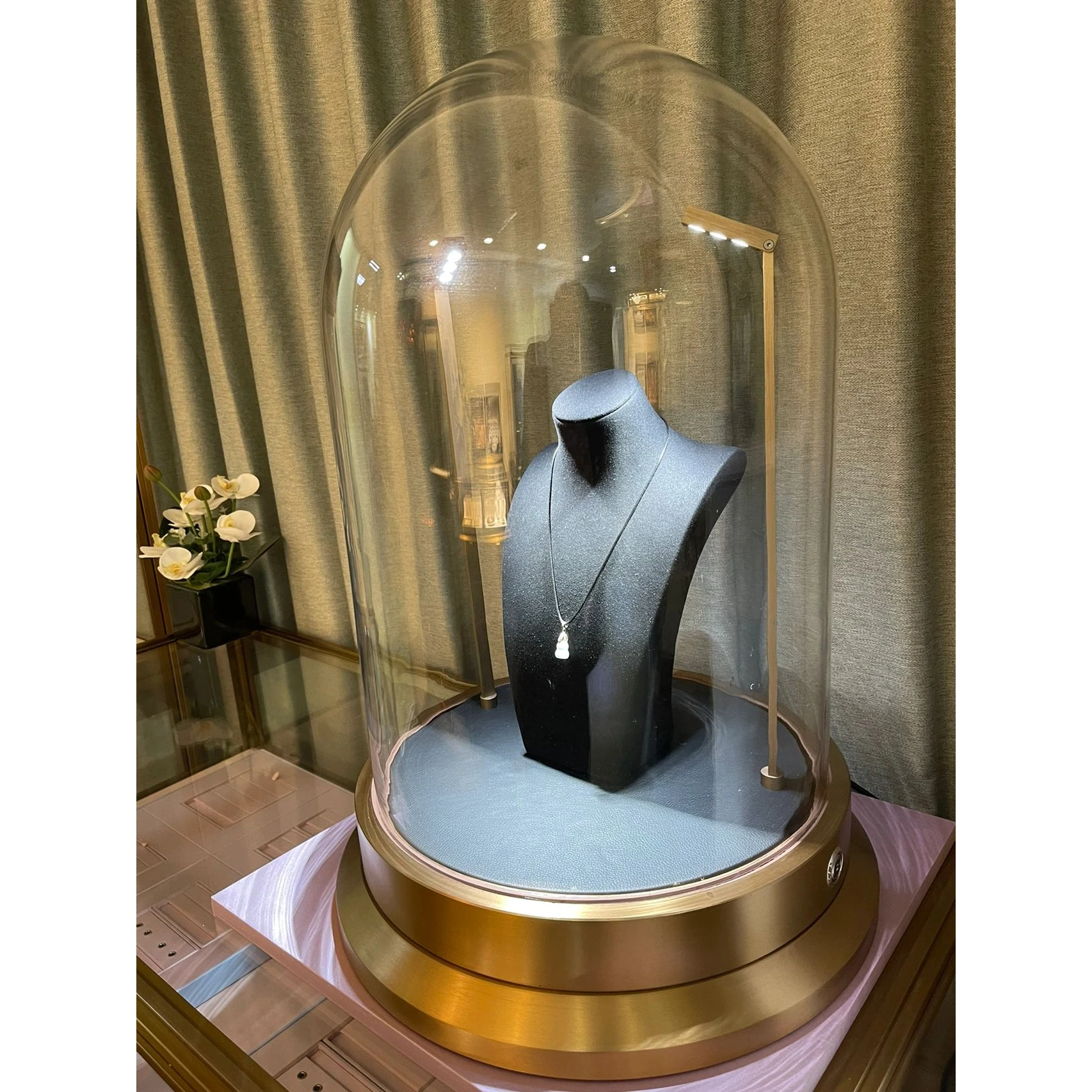 Factory Supply High Quality Complete of Accessories Jewelry Glass Shelf Cabinet Drawer for Jewelry Display Cabinet Combination