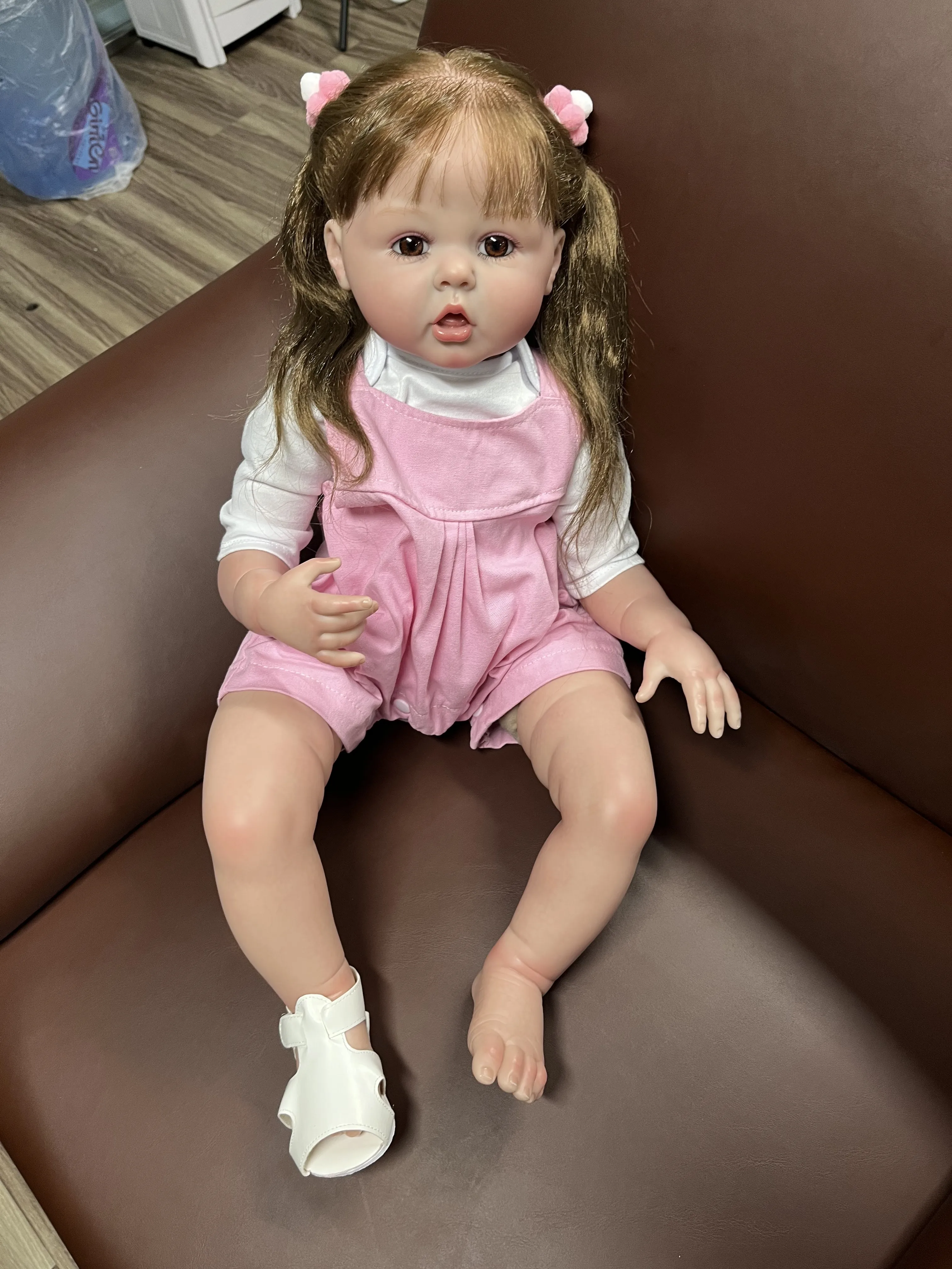 China Manufacturers Customize Christmas Gift Toddler Realistic Baby Reborn Doll with Accessories