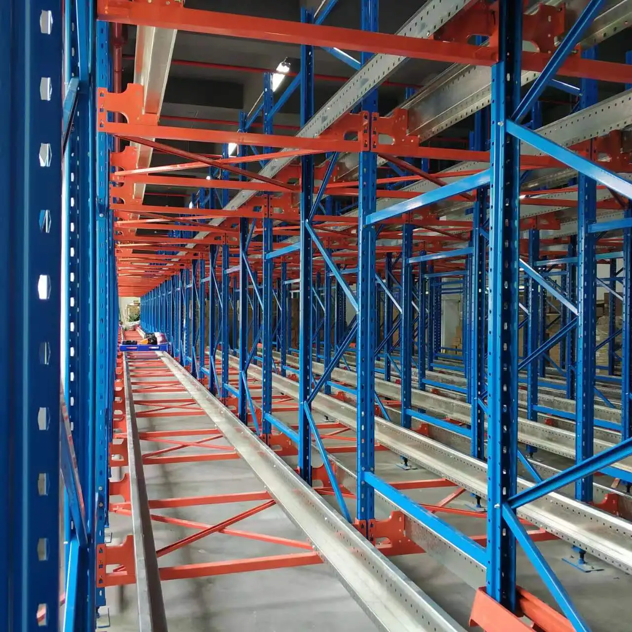 Automated Radio Shuttle Rack Pallet Racking System Customizable Shuttle Racking