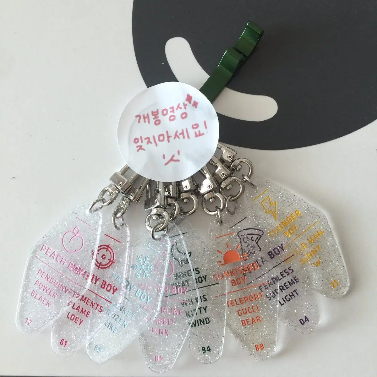 Custom purple red glitter acrylic charm custom engraved marble acrylic motel hotel key chain, hotel room rhombus key tag