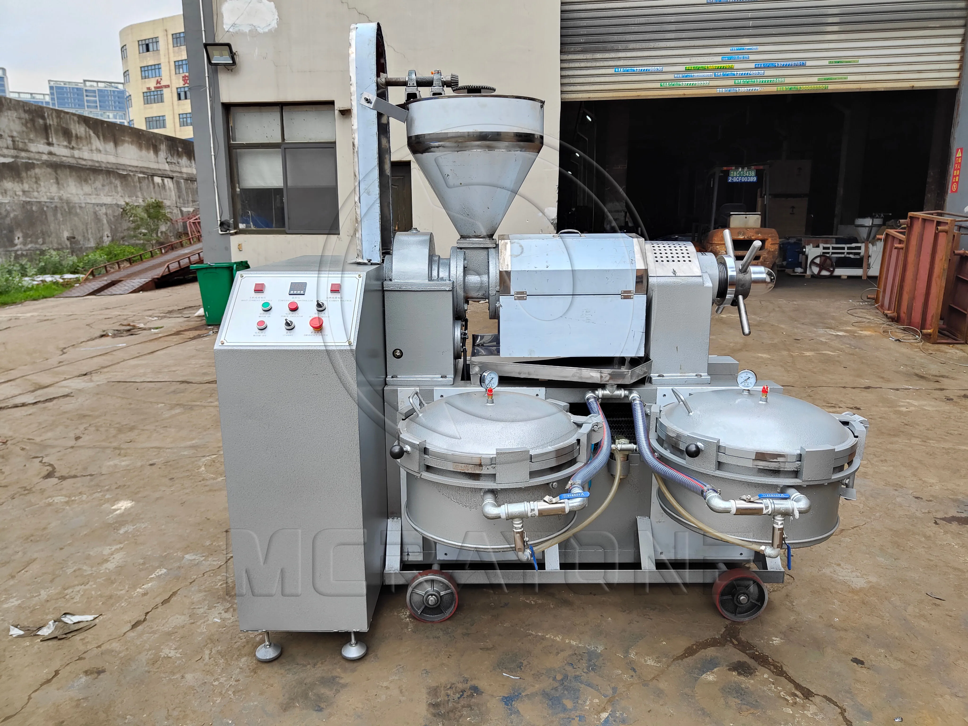 Large Capacity 400-600kg/h Oil Pressers oil expeller machine peanut oil machine