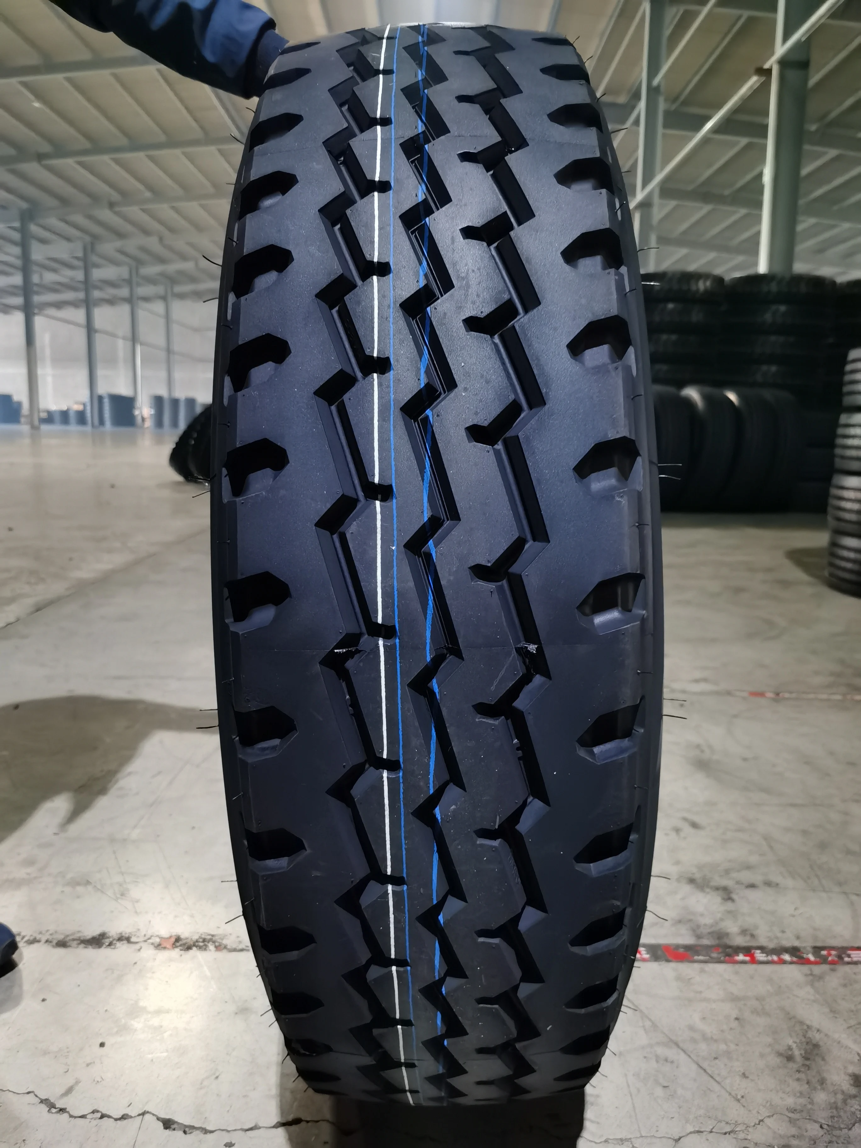  DOUPRO TOPRUNNER Radial Tube Light Truck Tyre Factory 900r20 1000r20 1100r20