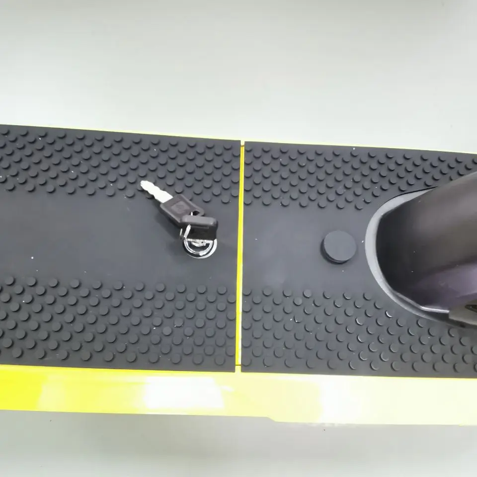 USA warehouse hot selling emoko suspensions max scooter 350W 36V 33km/h mileage 45-60km 10 inch with APP