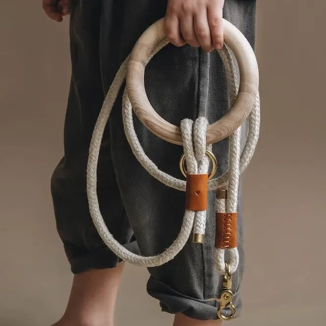 Customizable luxury Dog Lead Hemp Rope personalized logo Choices Tailor dog leash with wooden handle