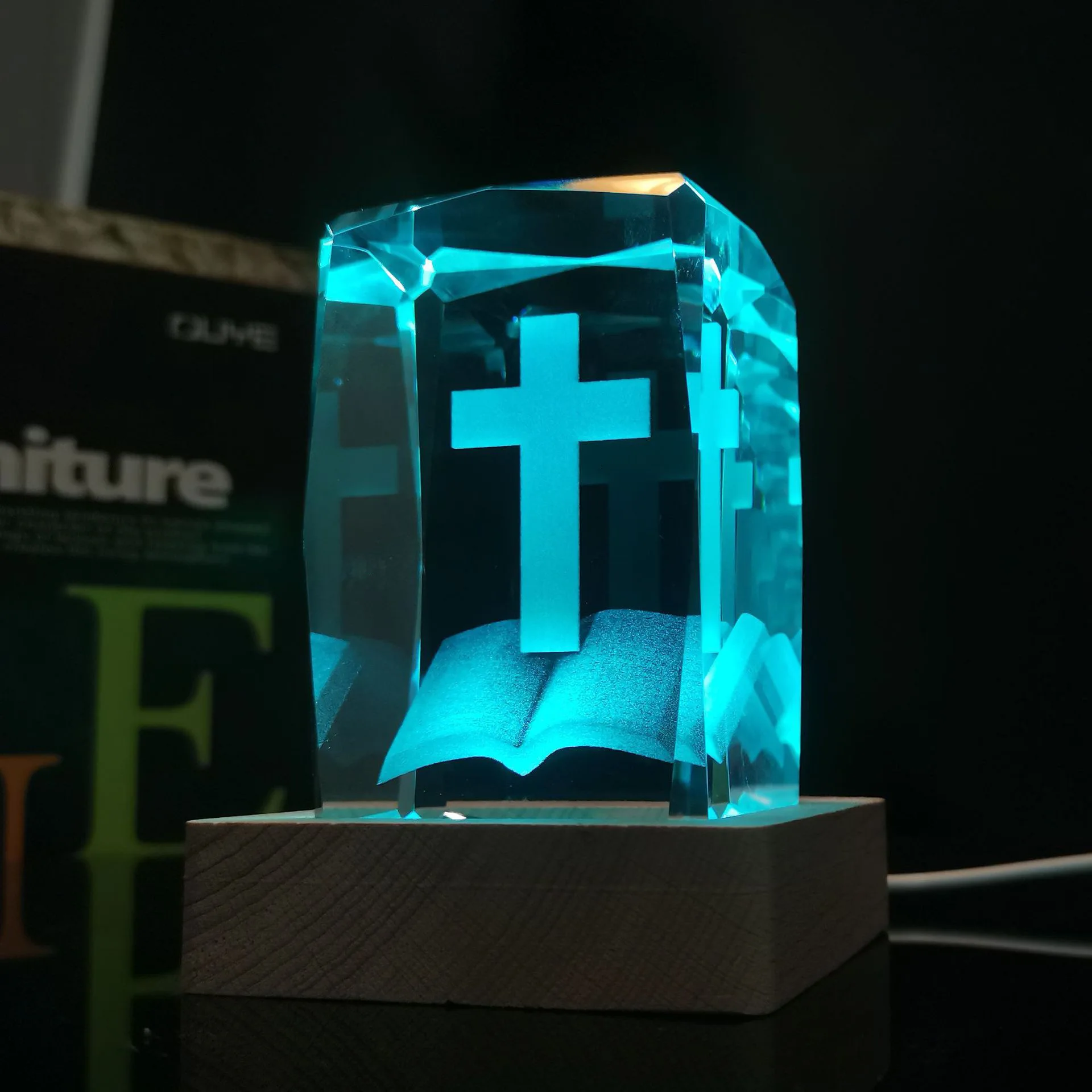 Souvenir Prayer Cross Gifts Laser Engraved 3d Crystal Cubes Religious for Christian Wedding Decorative Gifts