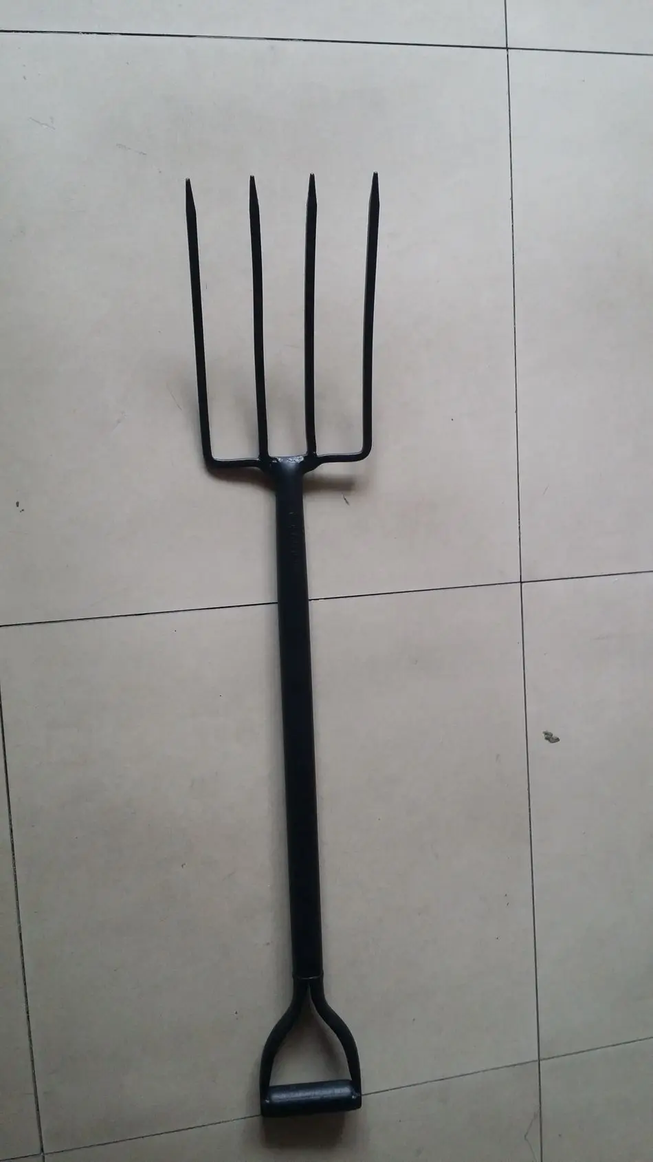 
china manufacturer equipment wooden handle steel forks with handle 