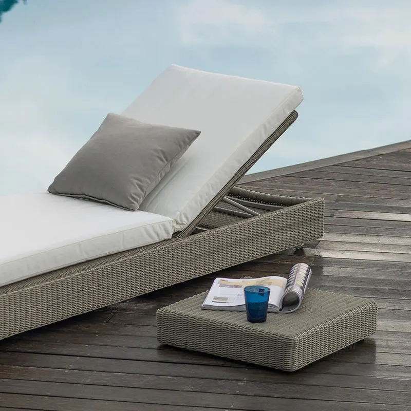 Synthetic Wicker Outdoor Furniture Poly Rattan Sun Lounger Setting Pool Rattan Patio Chaise Lounge
