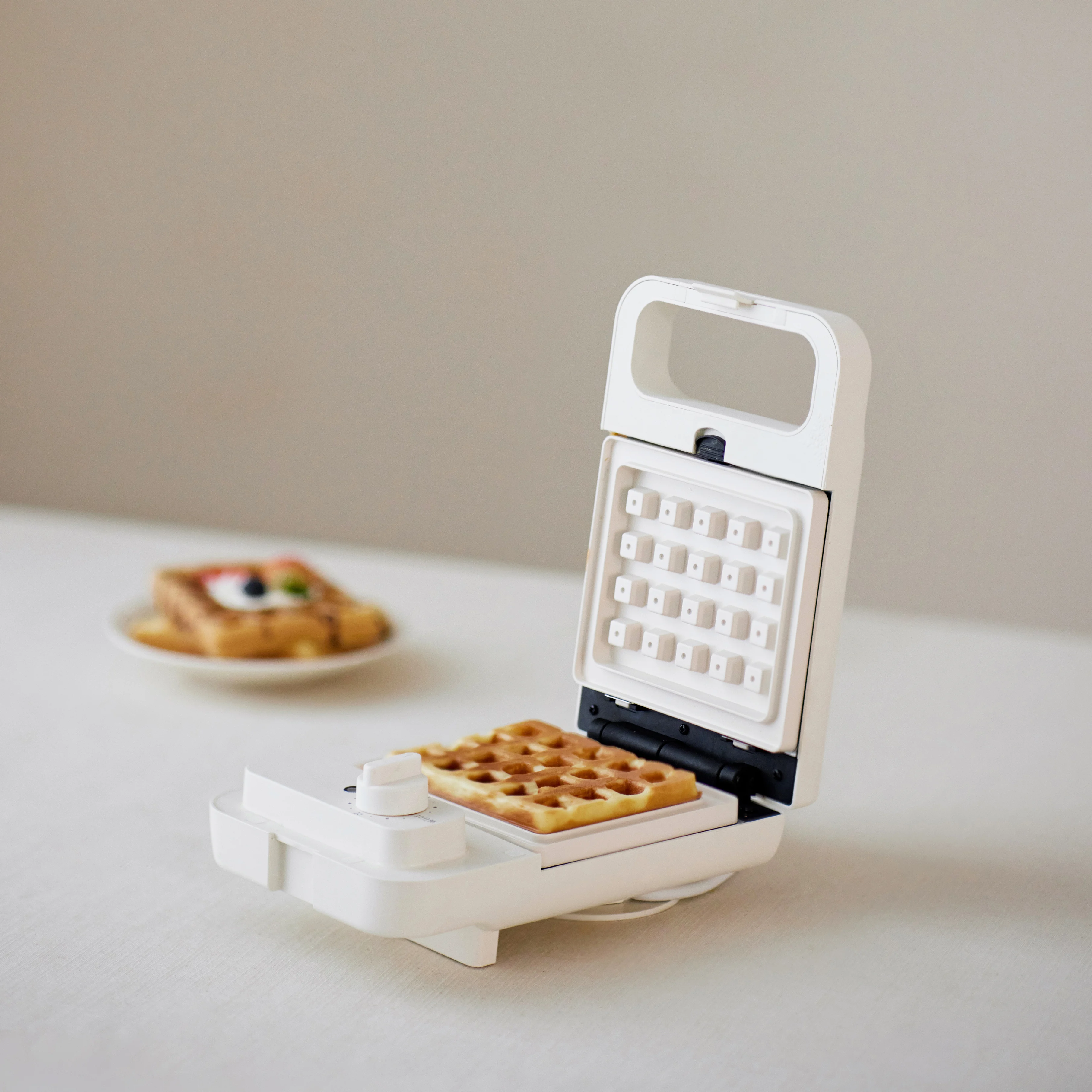 Mini Portable Sandwich Maker Breakfast Non Stick Surface Plates Small Waffle Maker Machine Multi Sandwich Maker