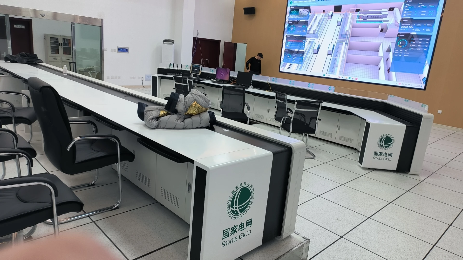 High cost performance Security Control Room Consoles Operator Console Desk CCTV Control Room Furniture