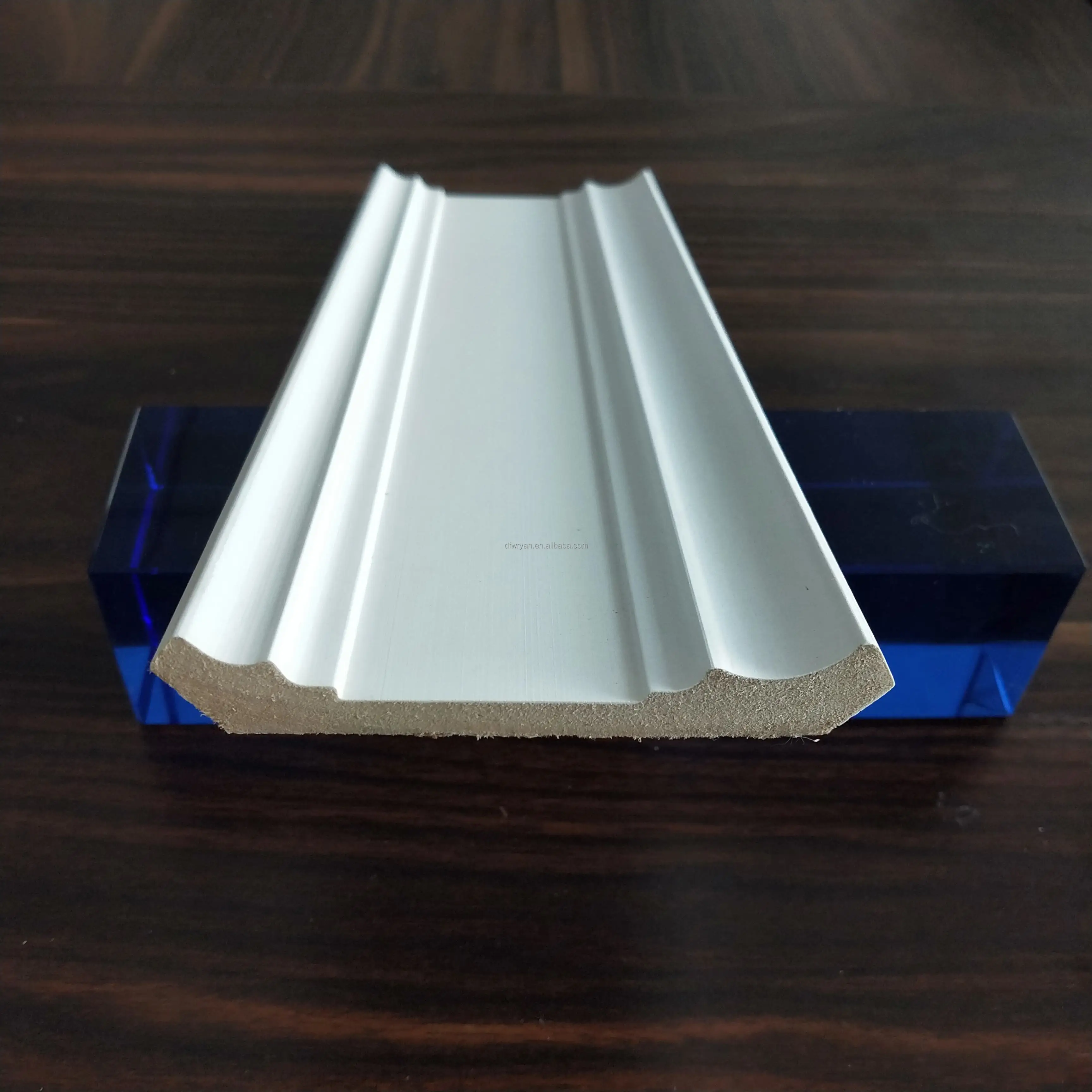 MDF baseboard skirting moulding/White primed MDF skirting board