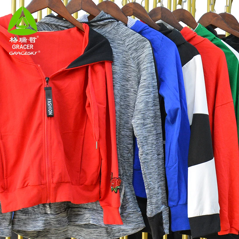 The Weight Of The Mixed Package Is From 45 Kg To 100 Kg A Grade Used Clothes Branded Hoodies For Men Or Ladies