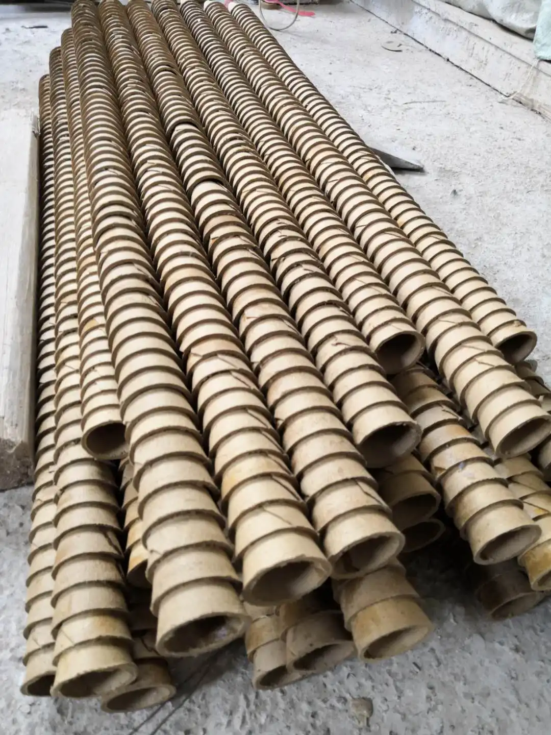 pyrotechnics volcano  fountain fireworks paper cone machine