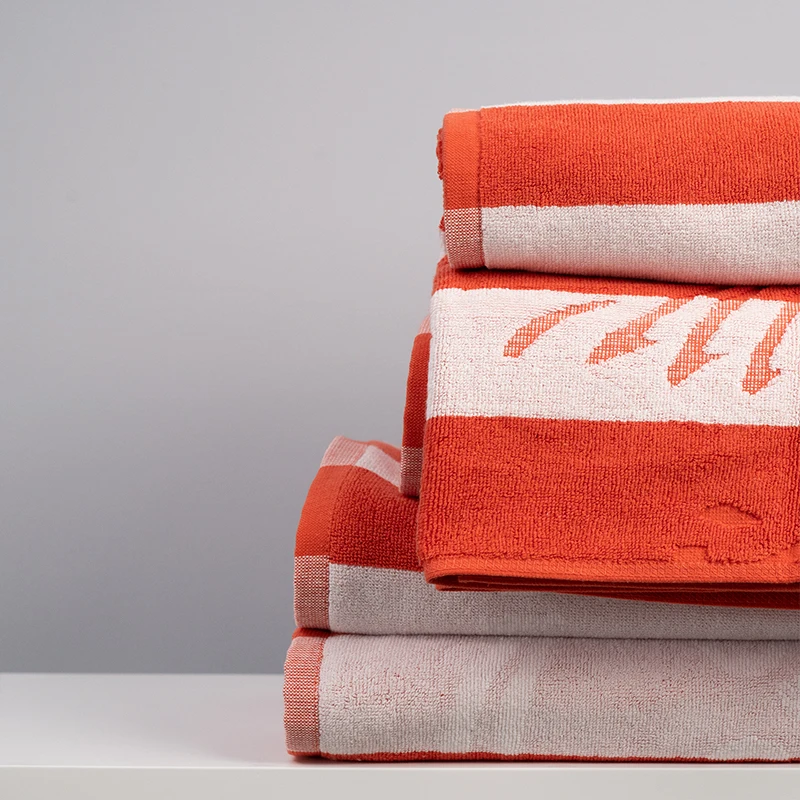 High quality hot sale swimming pool towel 100% cotton strong water absorption home bath towel beach towel