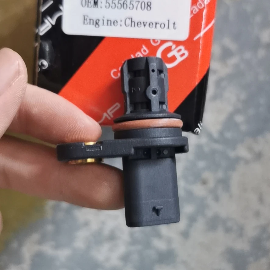 OEM Engine Camshaft Position Sensor 55565708 for Sonic Cruze 213-4521