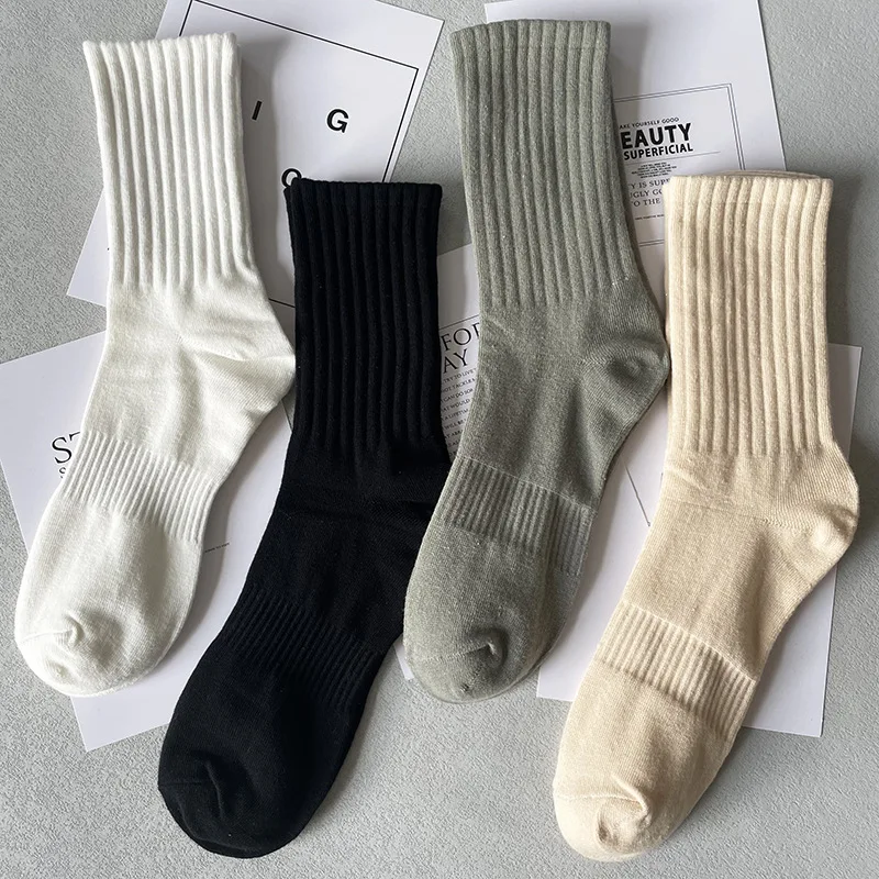 HEHE High Quality Low Moq Wholesale Custom Logo Design Knitting street Hip hop Solid Colorful Men Sport Cotton Crew Socks MEN