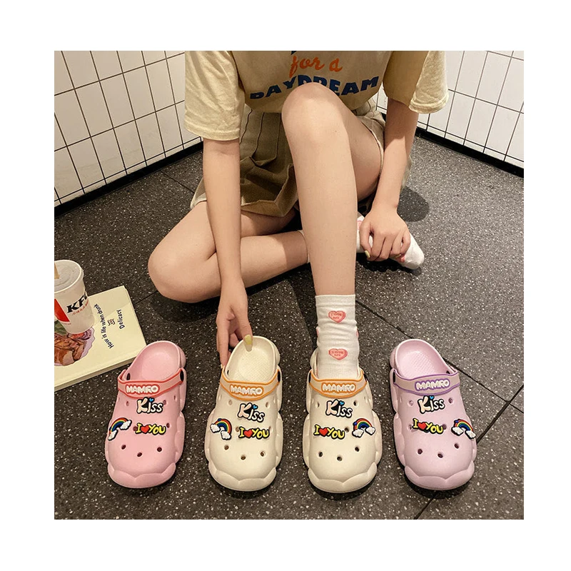 2021 WOMEN hot sell croc slippers slides for Women cartoon animals  bear rabbit SLIP ON outdoor beach Sandals slippers