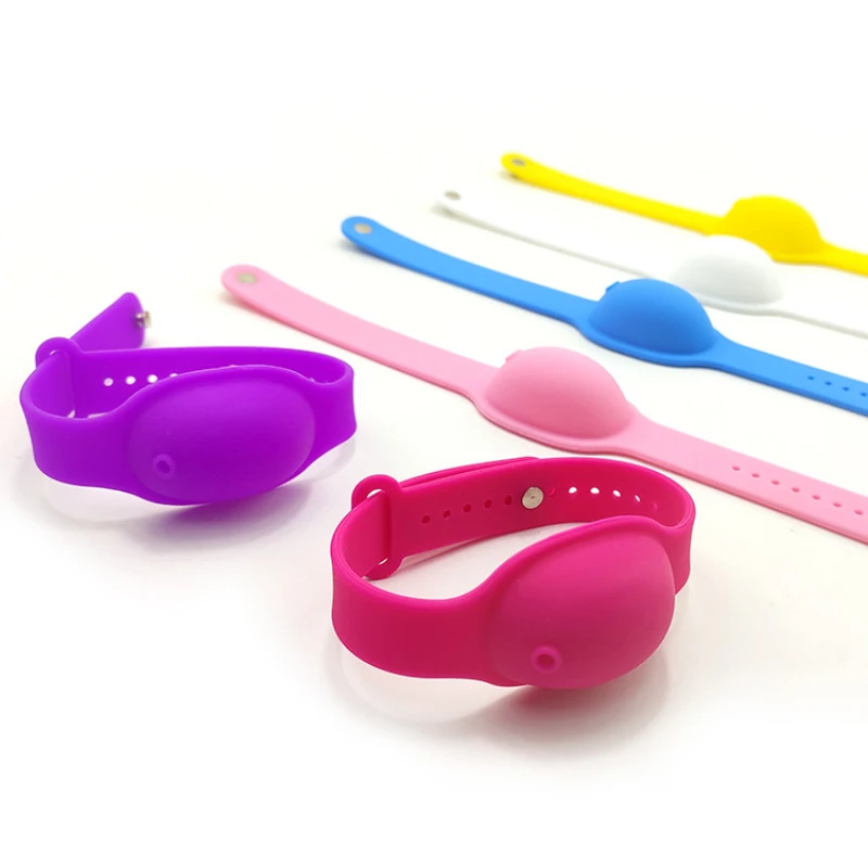 Wristband Sanitizer Bracelet Wristband Hand Dispenser Silica Gel Hand Sanitizer Dispensing Wearable silicone wristband dispenser