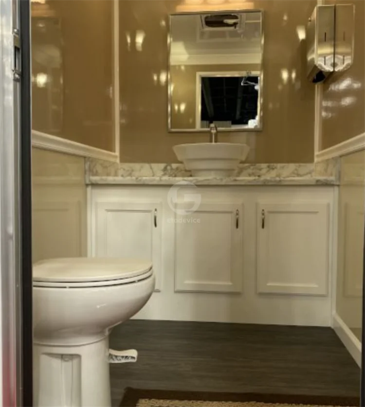 Brand new mobile toilet luxury customization built rest room high quality VIP mobile restroom trailer