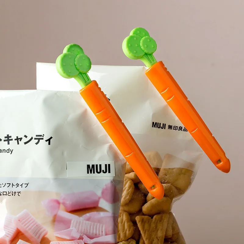 5pcs Carrot Shape Milk Powder Sealing Clip Food Bag Sealing Clip Plastic Cartoon Snack Bag Sealer With Magnet