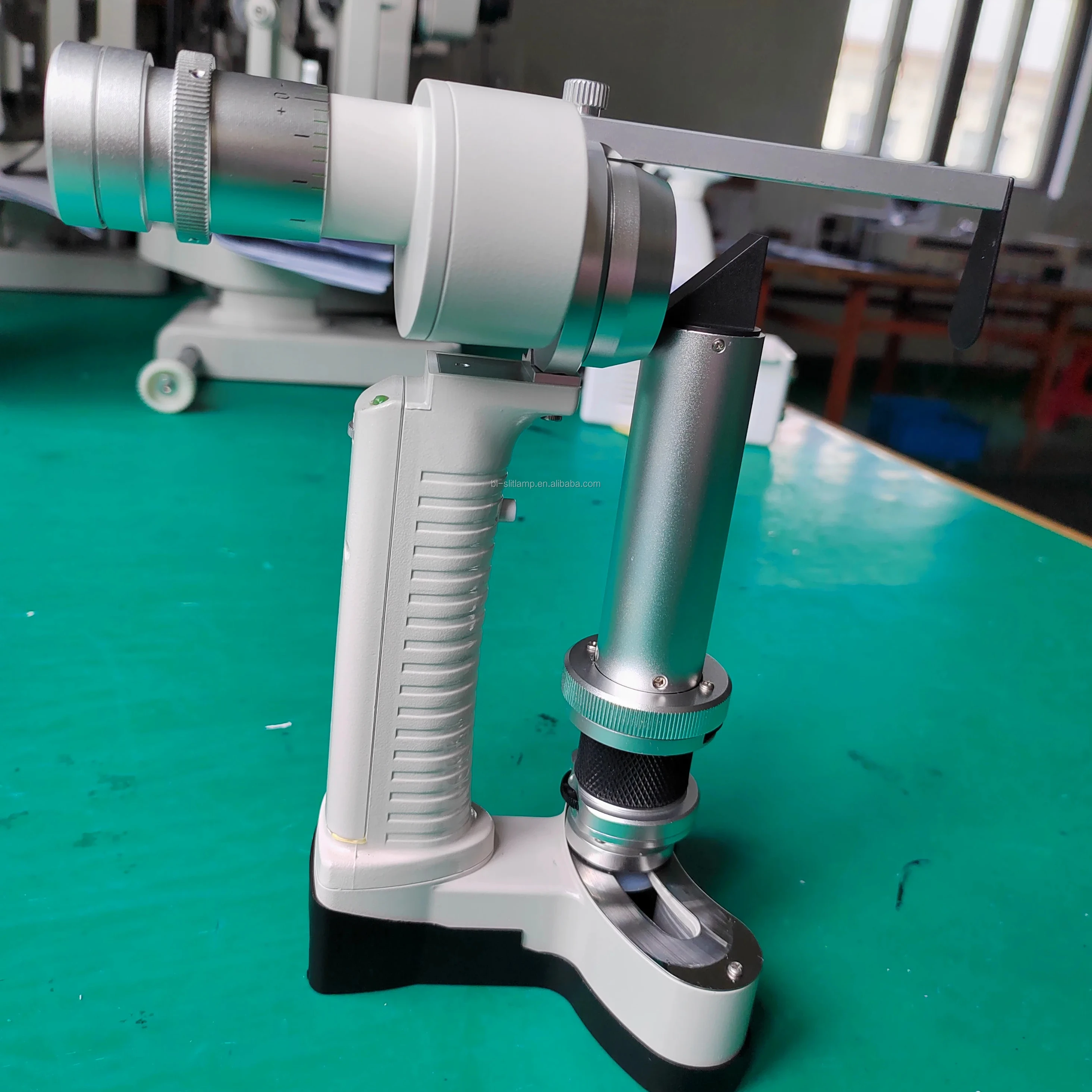 portable handheld Veterinary Slit lamp  BL-5000   for animals