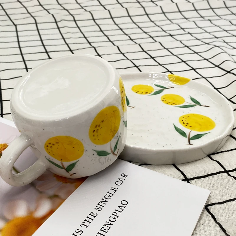 Набор керамических чашек для завтрака