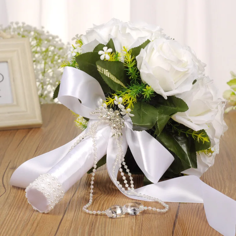 European-style Bride Holding Flowers Wedding Holding Flowers Wedding Bouquet Upscale Bouquet Wedding Supplies