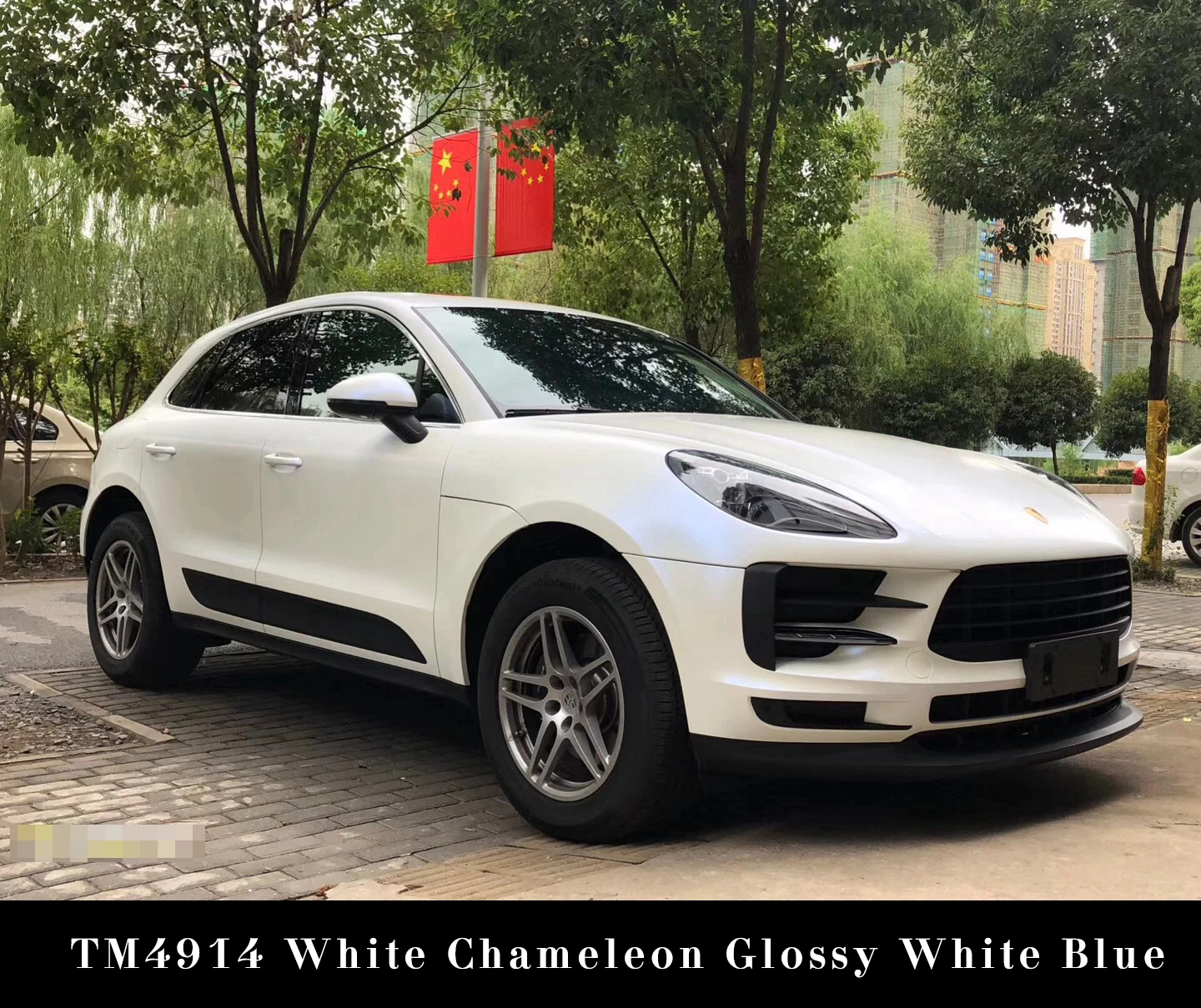 Hot Selling W1.52 x L18m(4.98 x 59ft) Self-adhesive Matte White Blue Ceramic Colour Vinyl Car Wrap Film