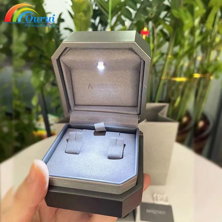 Customized style original diamond design low luxury elegant jewelry box full set of accessories brand jewelry box ring box