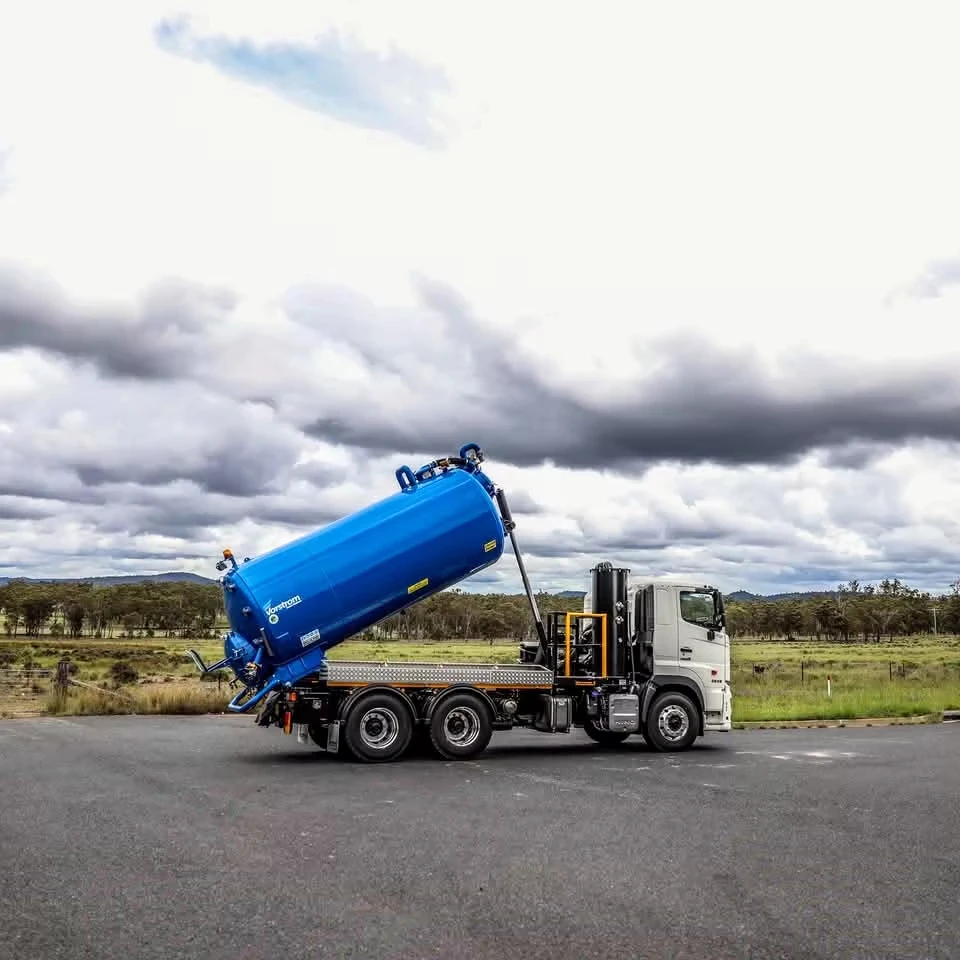 HINO 500 HINO 700 HINO Ranger 6x4 RHD Sewage Suction Drain Truck Vacuum Sewage Suction Truck Sewer Cleaning Truck