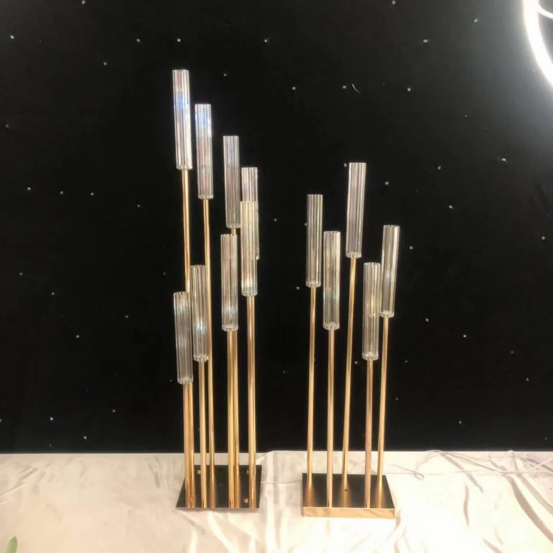 Золотые канделябры для свадебного стола