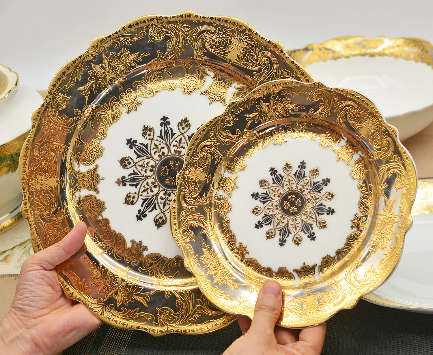 98pcs thailand luxury style dinner set gold high end royal modern and luxury tableware plates dinnerware dishes