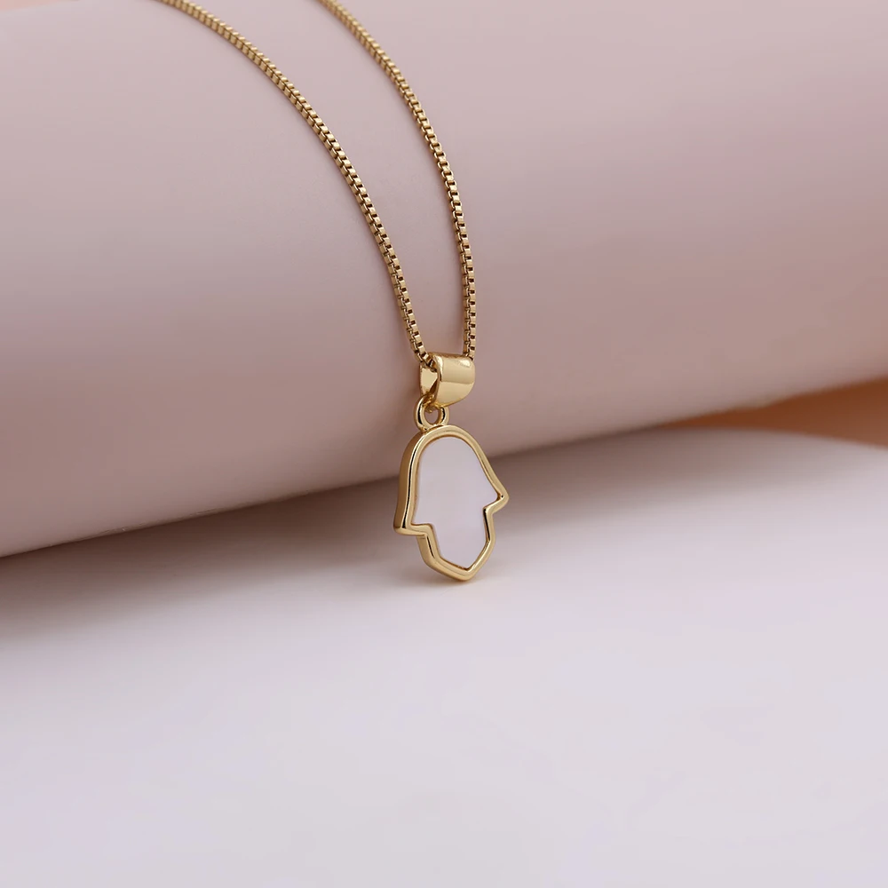 Fashion Jewelry Findings Components Natural Mother of Pearl Dainty Tiny Hamsa Hand Charms Pendants For Jewelry Making
