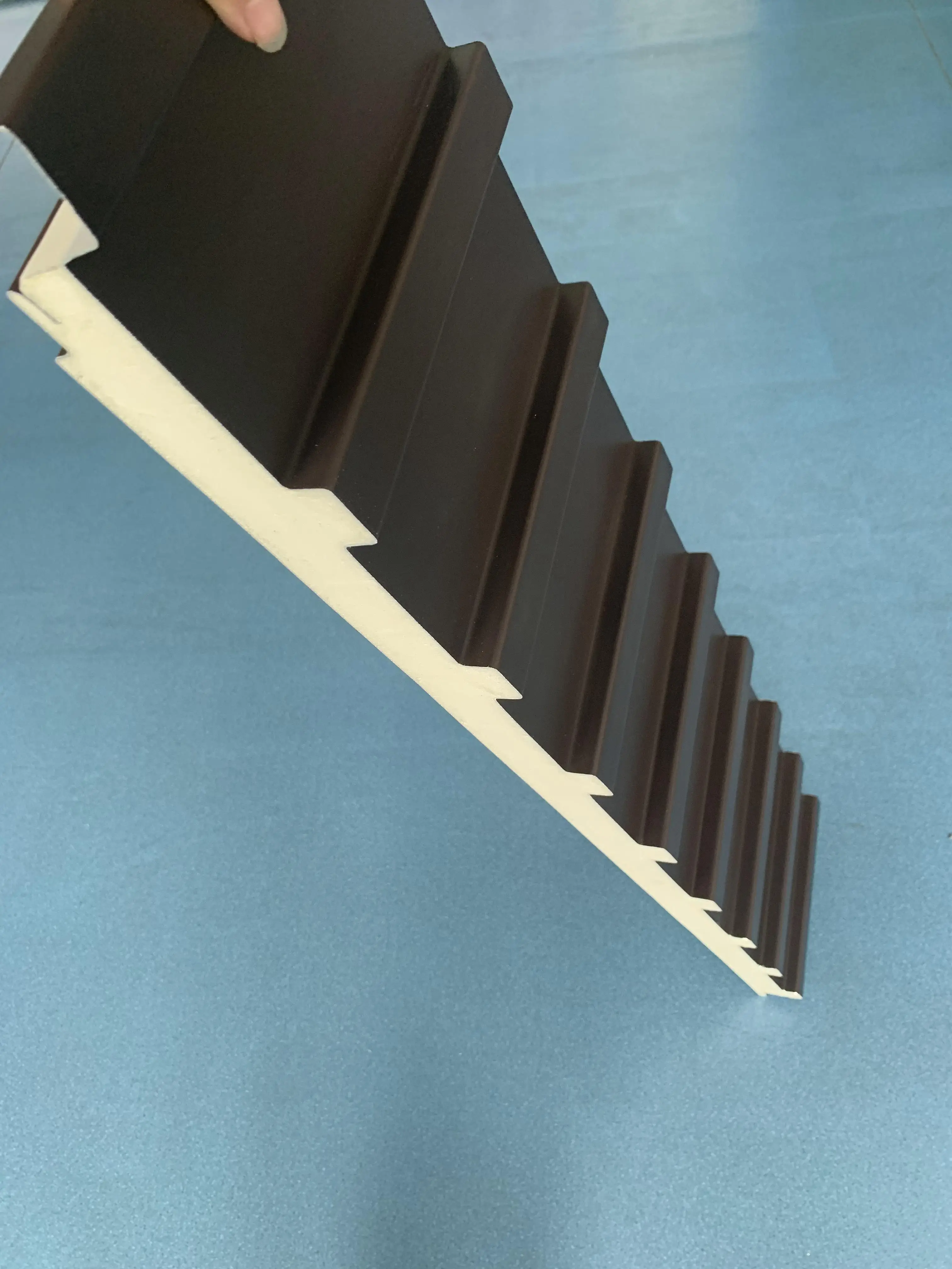 Metal Surface Exterior Wall Roof  Wall Panel Outdoor Polyurethane sandwich panel System Insulation