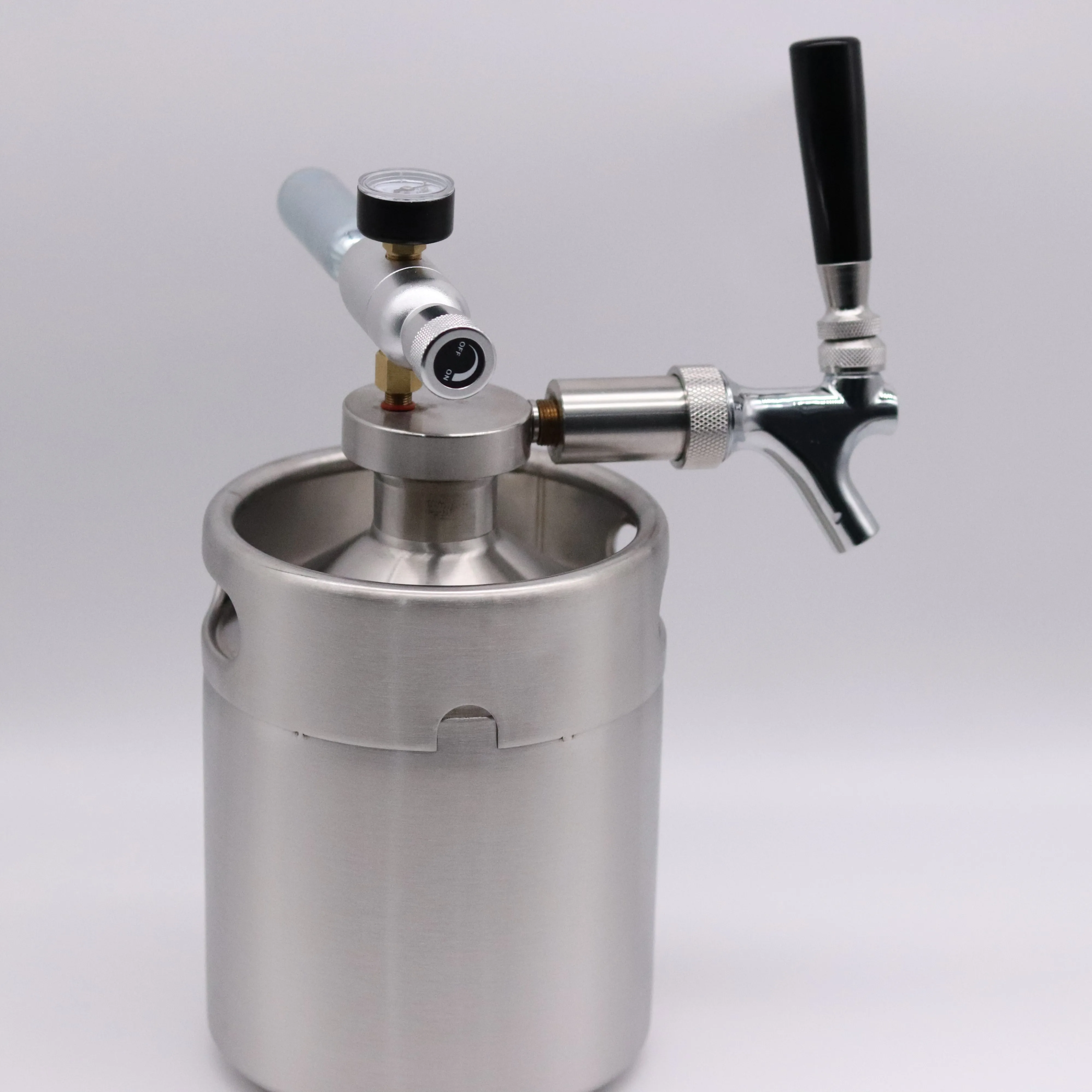 High Quality Easy Cleaning Stainless Steel Custom Size 2l 3.6l 5l Portable Draft Growler Beer Barrels