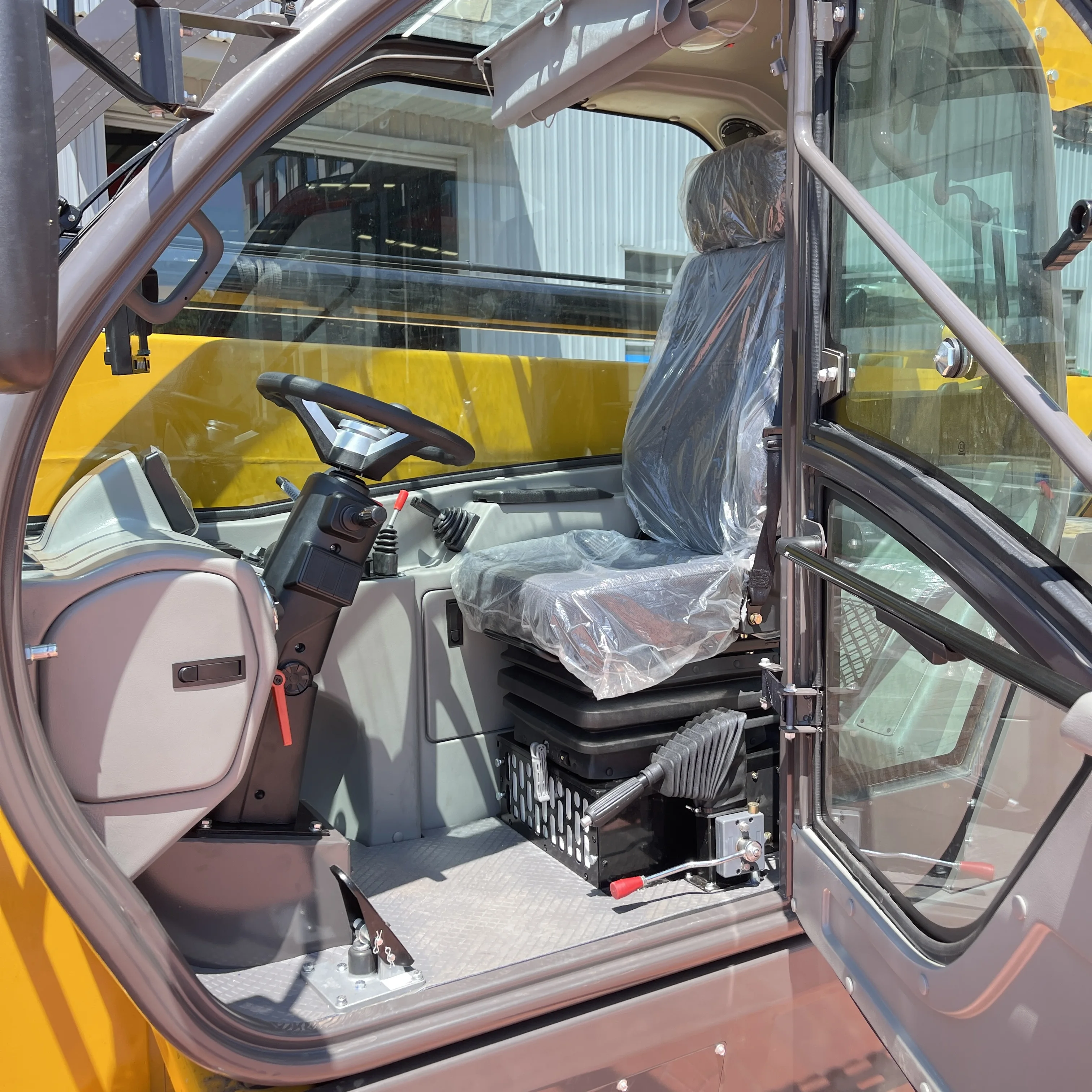 Lifting Machine 4X4 Telehandler Forklift 4ton 14 m telehander for sale with Europe 5 engine