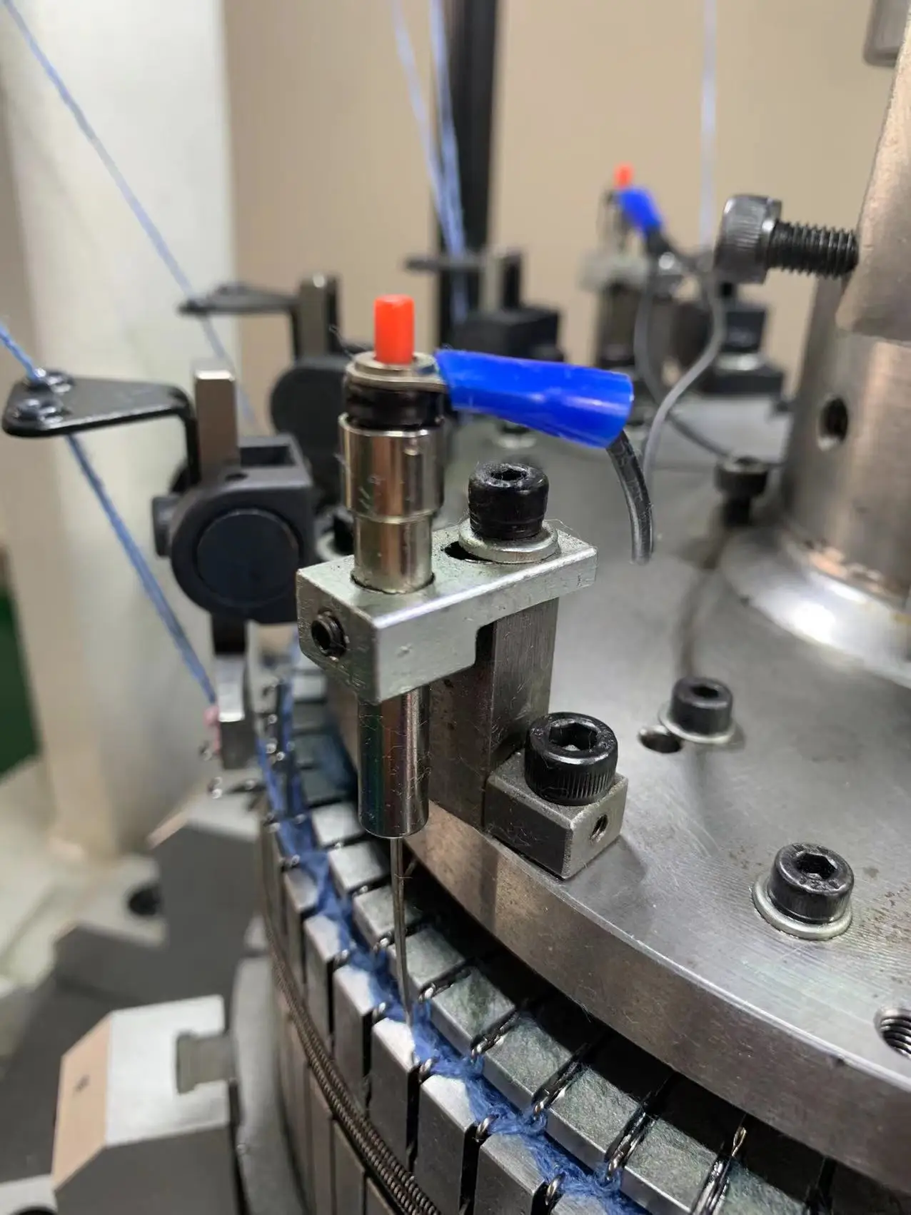 seamless circular knitting machine