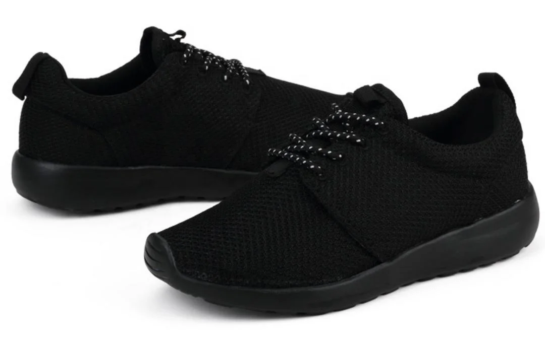 
2020 Latest design women fashion sneakers casual flat breathable lady mesh sport shoes men sport shoes 