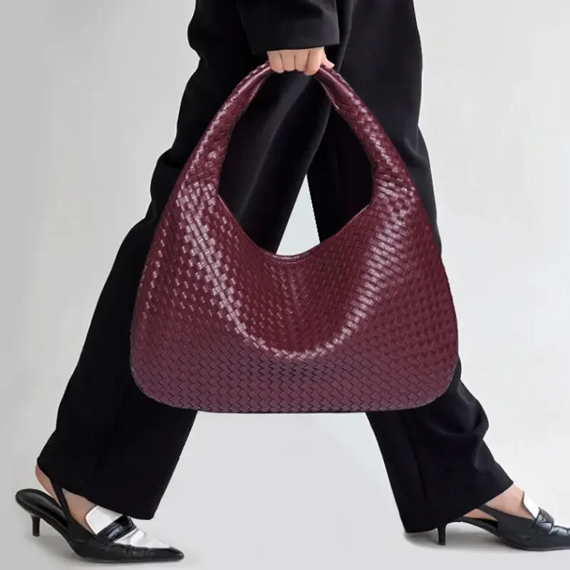 2024 new fashion large capacity handbag Custom Weave Vegan Leather Shoulder Hobo Bag For Women Woven Underarm Bags tote bag