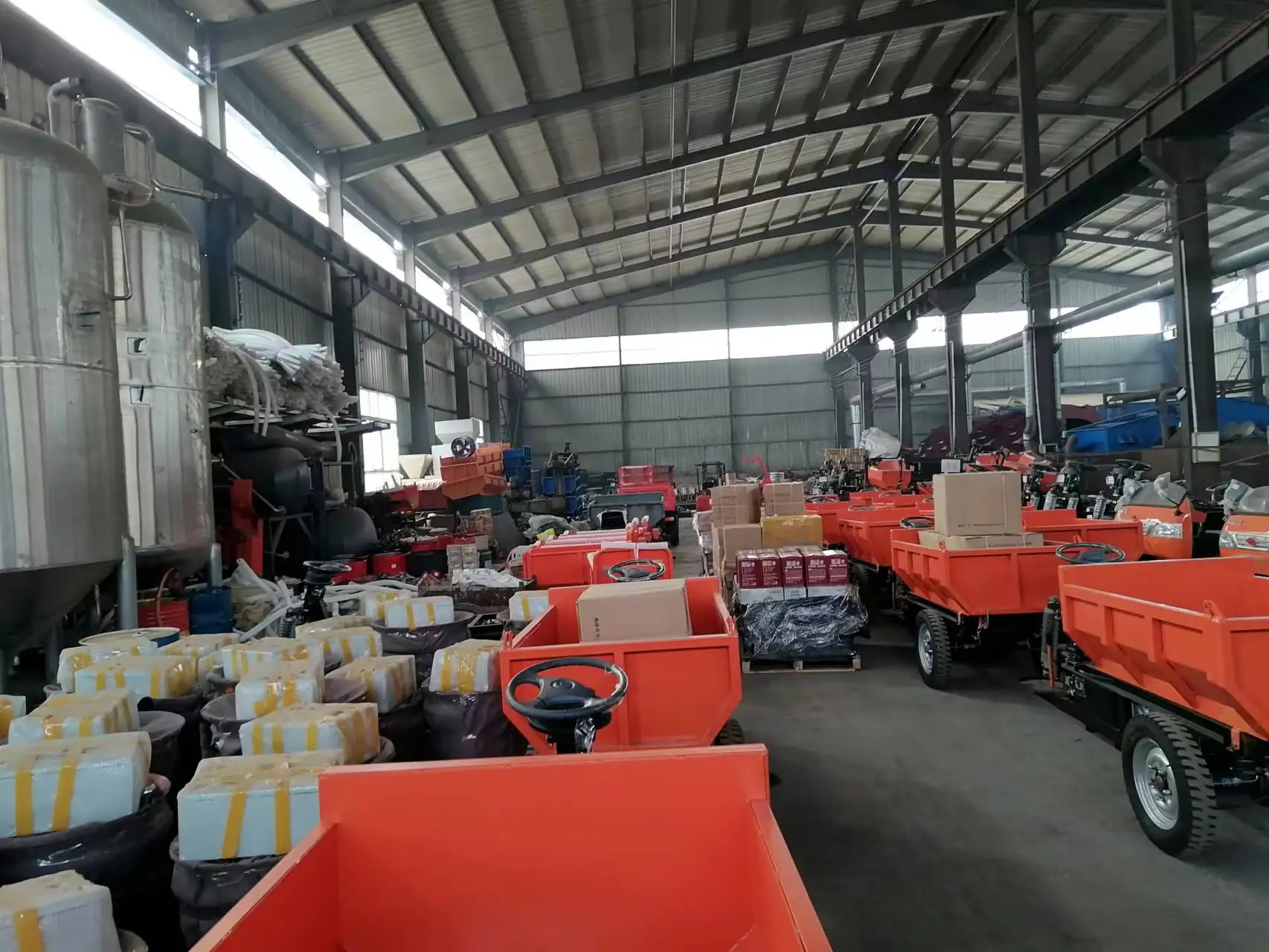 Electric tricycle 3 wheels dumper truck 2 ton carrying cargo motorcycle Safe durable Automatic hydraulic lifting system