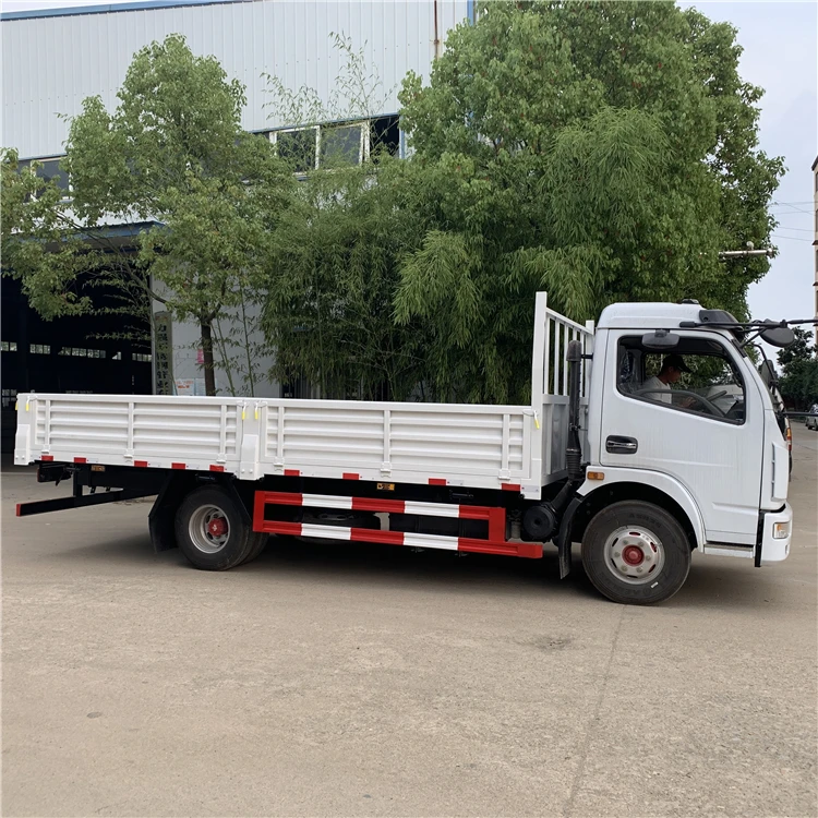 Cheap Dongfeng 4x2 120HP Light Lorry Truck Price 6-7 Tons Small Cargo Trucks For Sale in Guinea