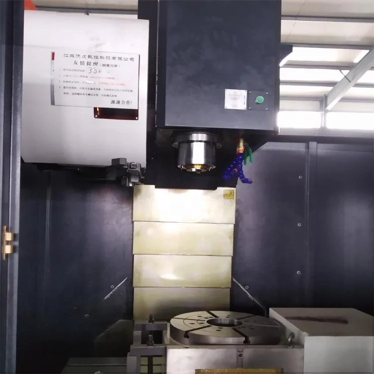 Vmc1060 большой ЧПУ высокоскоростной фрезерный станок с 16/24 автоматической смены инструмента