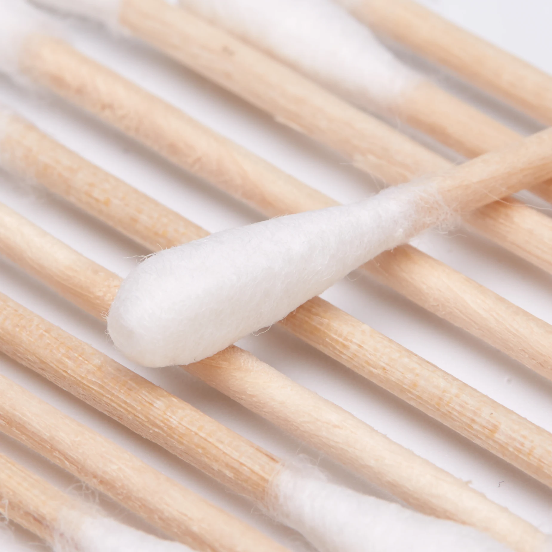 Custom Logo Double-headed Reusable Bamboo Ear Sticks with Bamboo Box Makeup Silicone Cotton Swabs Bamboo Silicone Ear buds