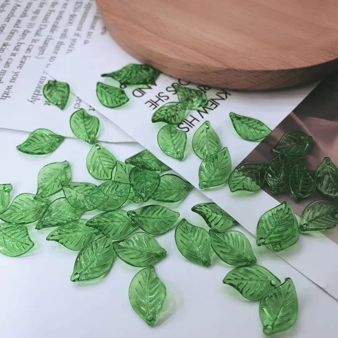 new design plastic beads green leaf shape high quality transparent acrylic beads for jewelry making